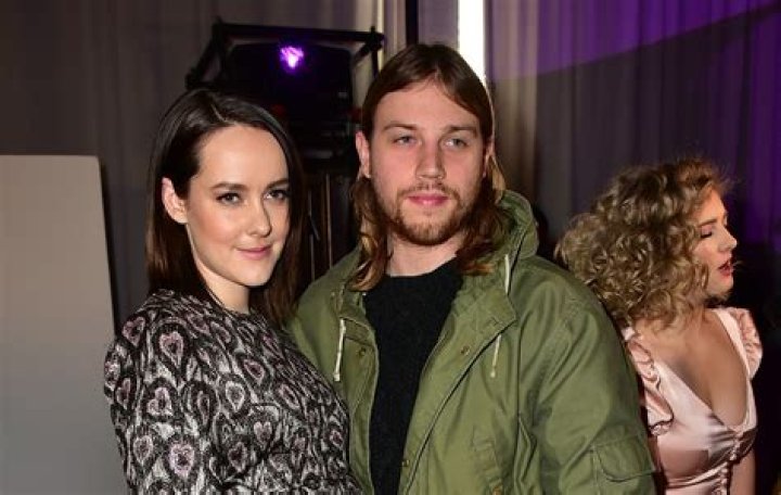 Alex Ebert and His Former Girlfriend, Jade Castrinos