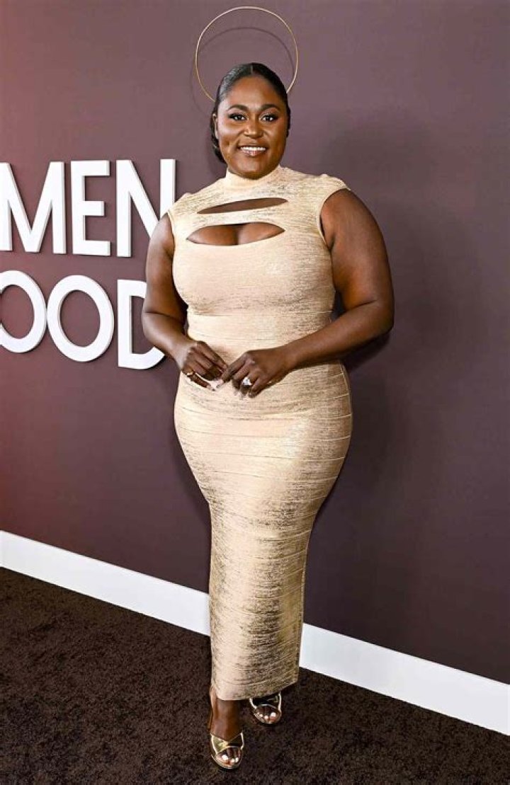 Danielle Brooks Height - CelebsHeight.org