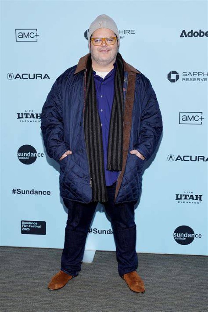 Josh Gad working out