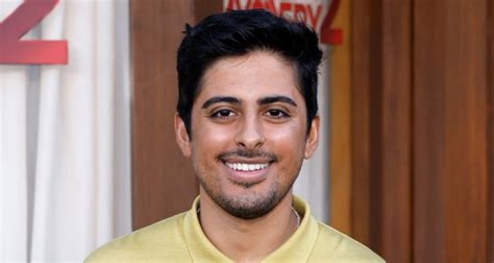 Single Karan Brar talks about the relationship with his parents. Also says, the type of girlfriend he is seeking for Single Karan Brar talks about the relationship with his parents. Also says, the type of girlfriend he is seeking for